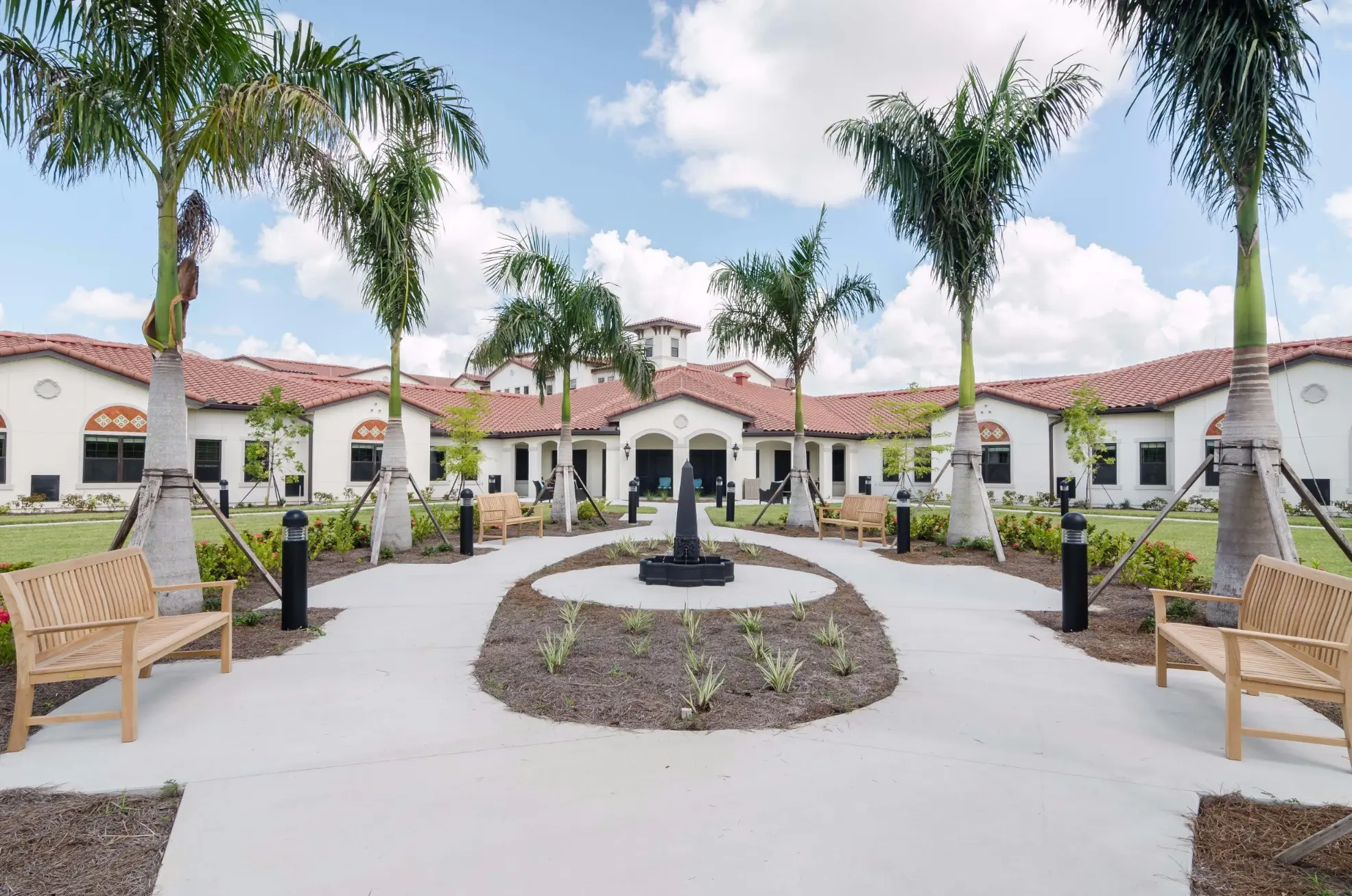 Retire to Southwest Florida American House Senior Living